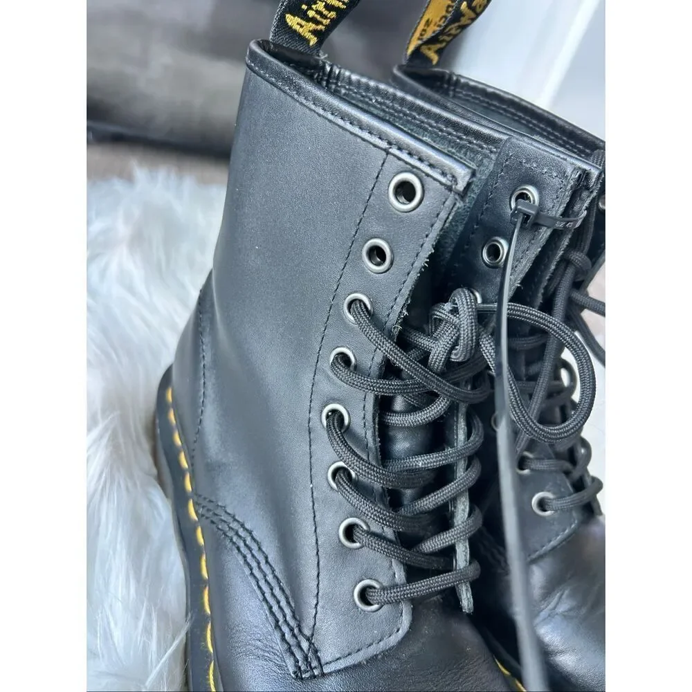 Dr martens Smooth Leather Lace Up Boots black size 7